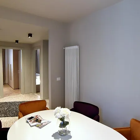 Apartment Arsenale 3880 *